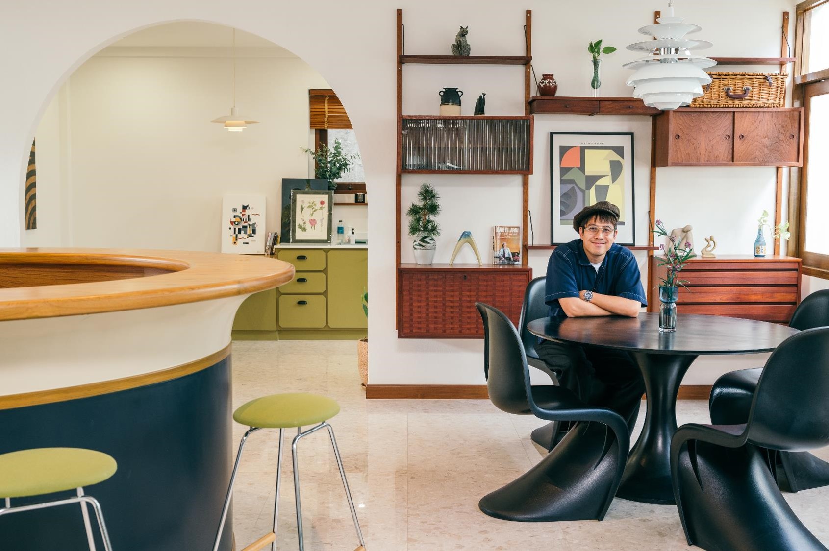 Khun Wanchai - Home Office